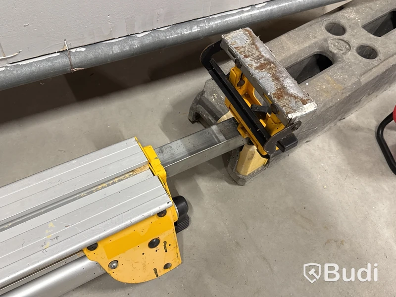 Kap- & gersåg Dewalt DW717 XPS med sågbänk