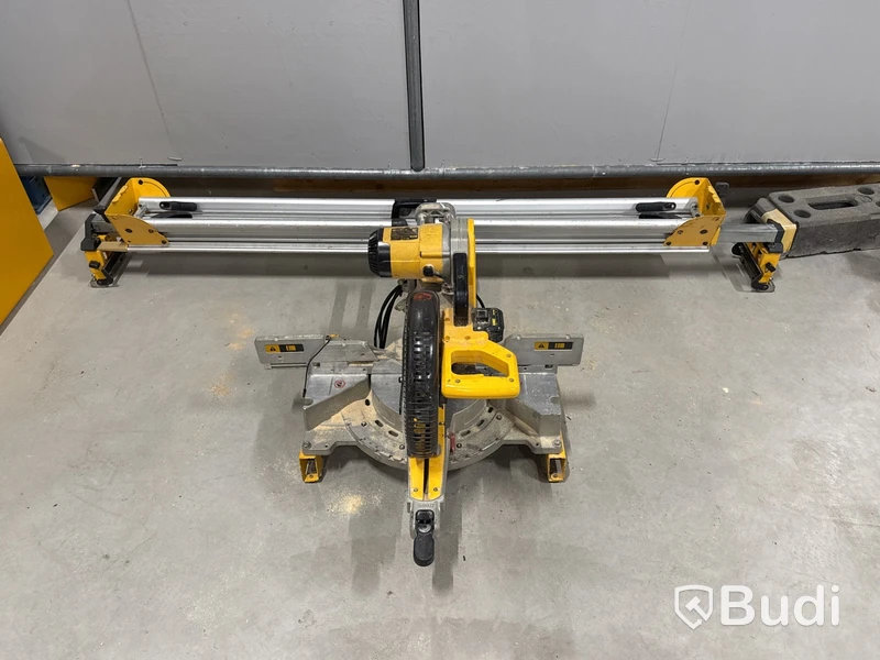 Kap- & gersåg Dewalt DW717 XPS med sågbänk