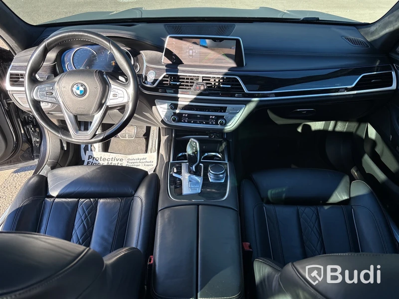 BMW 750 LD xDrive G12 | 9690 mil | 2018 | M-Sport | Executive