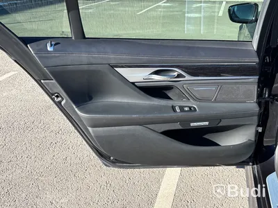 BMW 750 LD xDrive G12 | 9690 mil | 2018 | M-Sport | Executive
