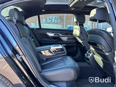 BMW 750 LD xDrive G12 | 9690 mil | 2018 | M-Sport | Executive