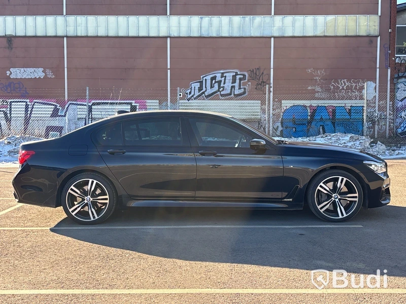 BMW 750 LD xDrive G12 | 9690 mil | 2018 | M-Sport | Executive