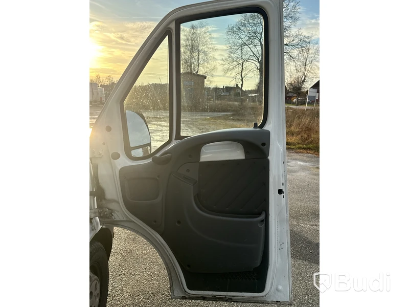 Citroën Jumper 35 2.8 HDi | 27005 mil | bakgavellyft | 2001