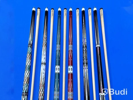 Biljardbollset - Aramith Super Pro samt 6 st biljardköer, Nya
