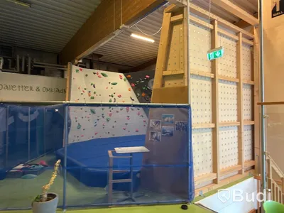 Bouldering Wall, T-Wall