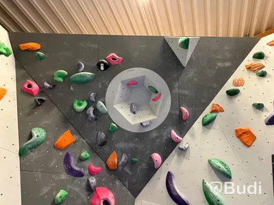 Bouldering Wall, T-Wall