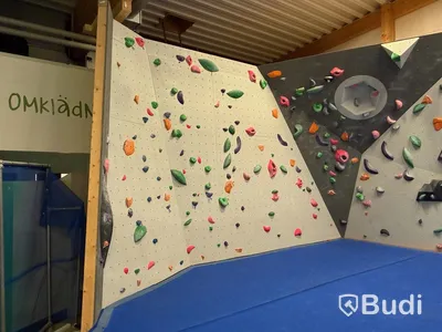 Bouldering Wall, T-Wall