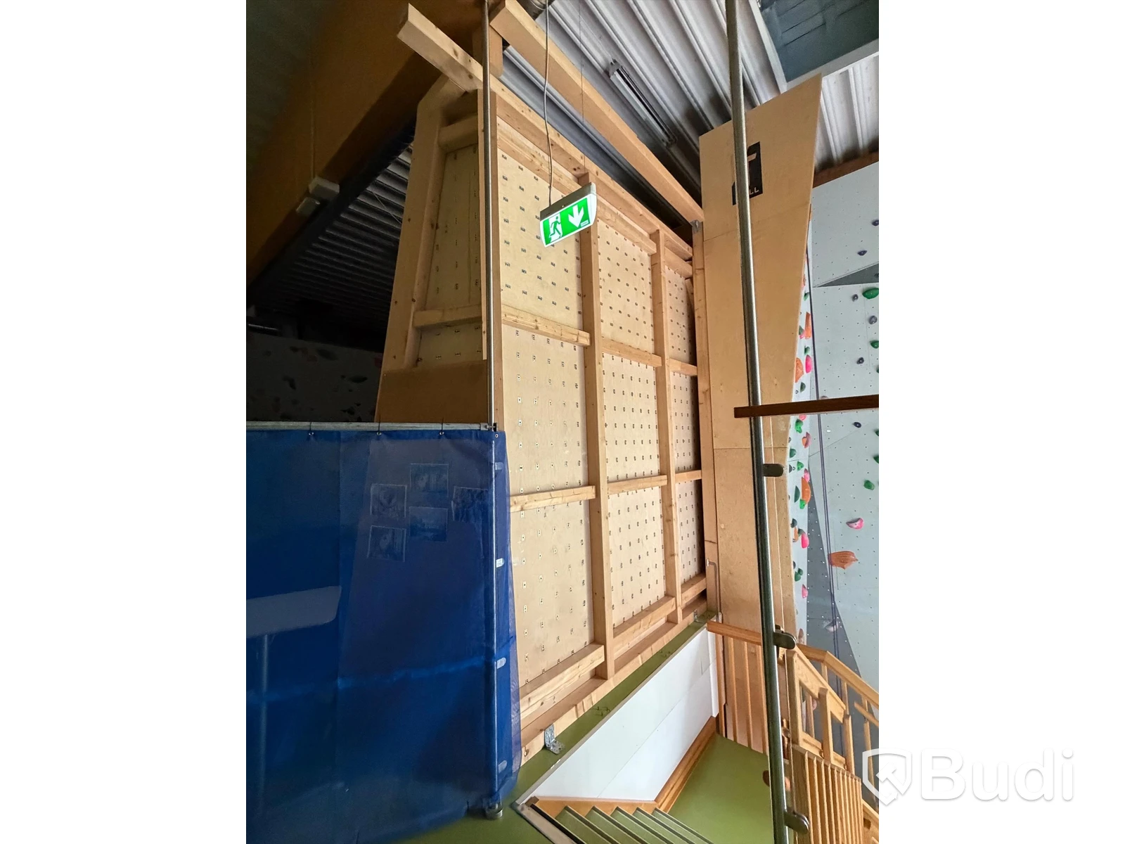 Stor klättervägg, Bouldering, T-Wall