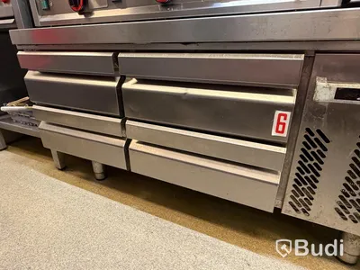 Infrico refrigerated counter, 4 drawers