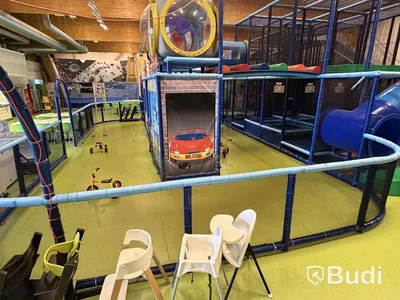 Stor lek- och klätterställning, PlayCo, längd ca 37 meter