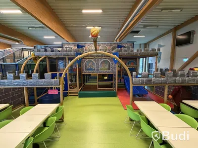 Stor lek- och klätterställning, PlayCo, längd ca 37 meter