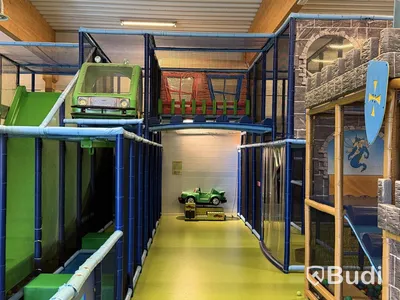 Stor lek- och klätterställning, PlayCo, längd ca 37 meter