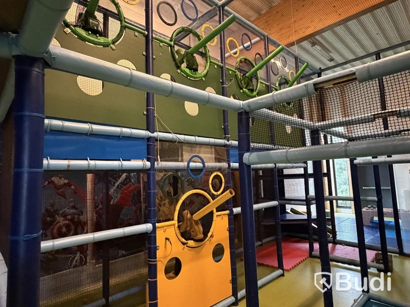 Large indoor playground, PlayCo, length approx. 37 metres