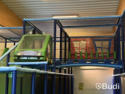 Stor lek- och klätterställning, PlayCo, längd ca 37 meter