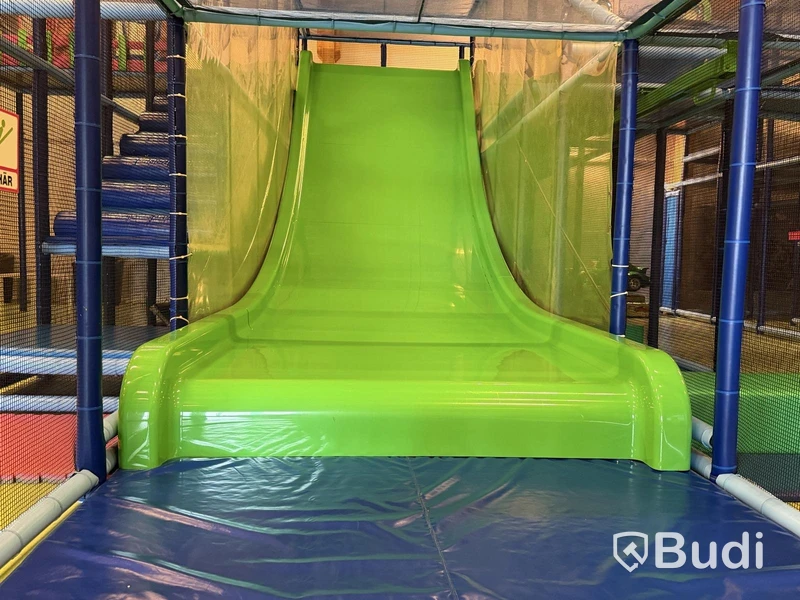 Large indoor playground, PlayCo, length approx. 37 metres