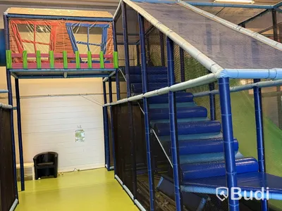 Stor lek- och klätterställning, PlayCo, längd ca 37 meter