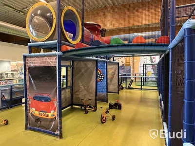 Stor lek- och klätterställning, PlayCo, längd ca 37 meter