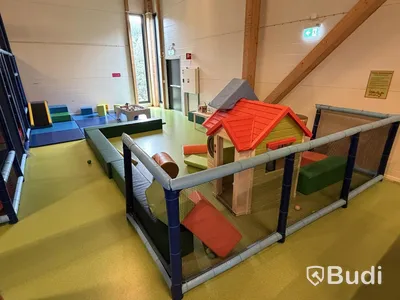 Stor lek- och klätterställning, PlayCo, längd ca 37 meter
