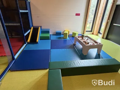 Stor lek- och klätterställning, PlayCo, längd ca 37 meter
