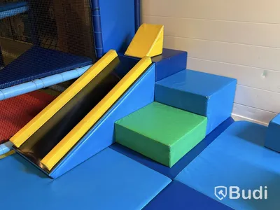Stor lek- och klätterställning, PlayCo, längd ca 37 meter
