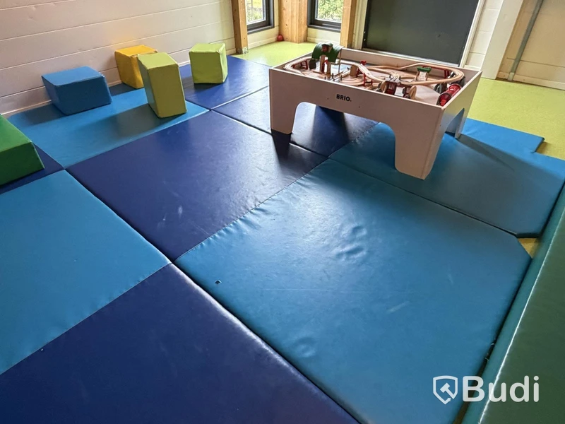 Large indoor playground, PlayCo, length approx. 37 metres