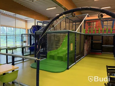 Stor lek- och klätterställning, PlayCo, längd ca 37 meter
