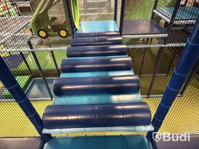 Stor lek- och klätterställning, PlayCo, längd ca 37 meter