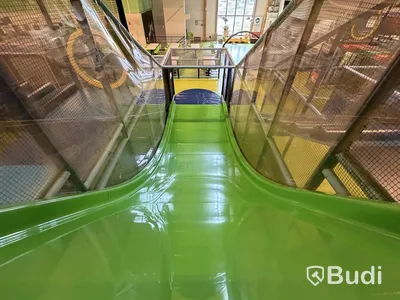 Stor lek- och klätterställning, PlayCo, längd ca 37 meter