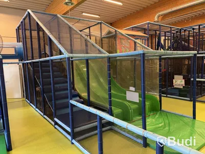 Stor lek- och klätterställning, PlayCo, längd ca 37 meter