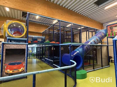 Stor lek- och klätterställning, PlayCo, längd ca 37 meter