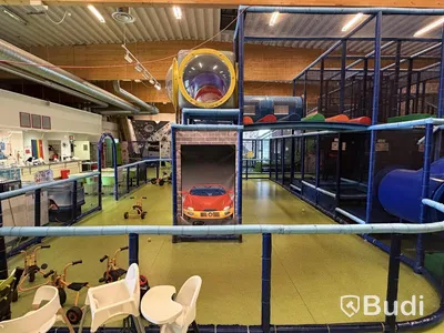 Stor lek- och klätterställning, PlayCo, längd ca 37 meter