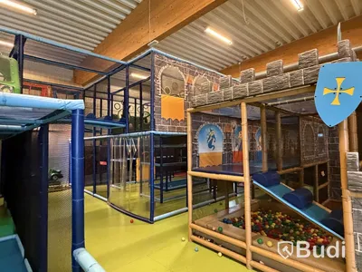 Stor lek- och klätterställning, PlayCo, längd ca 37 meter