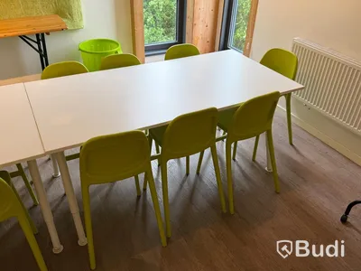 Kalasrum 1 - 13 stol IKEA Urban samt 2 bord samt avlastningsbord