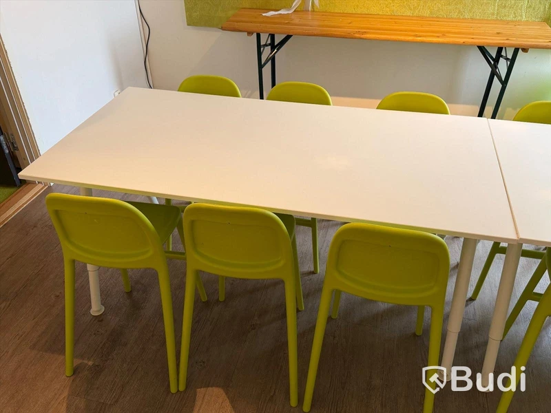 Kalasrum 1 - 13 stol IKEA Urban samt 2 bord samt avlastningsbord