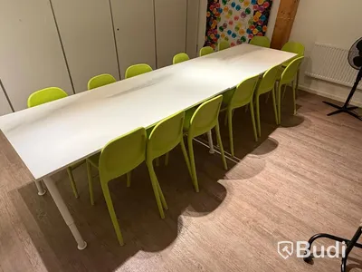 Kalasrum 2 - 14 stol IKEA Urban samt 2 bord samt avlastningsbord