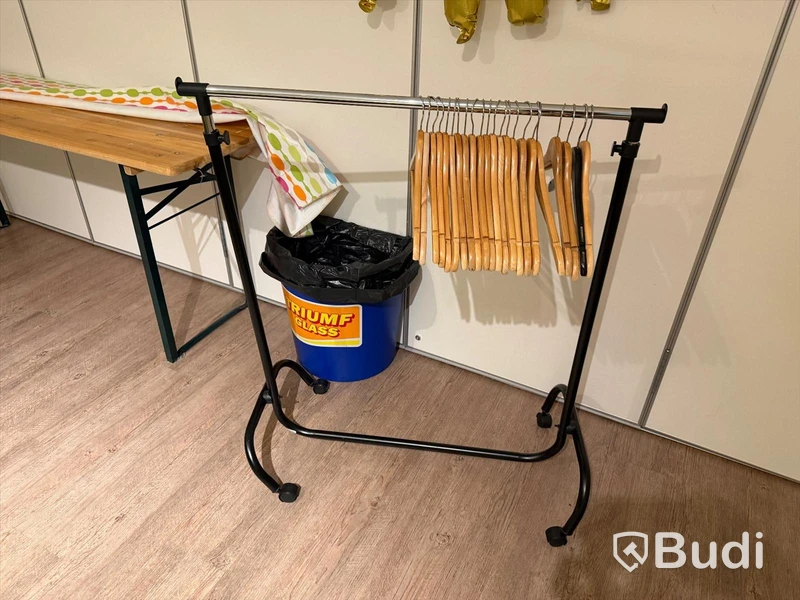 Kalasrum 2 - 14 stol IKEA Urban samt 2 bord samt avlastningsbord