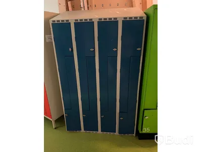 Storage cabinets / lockers
