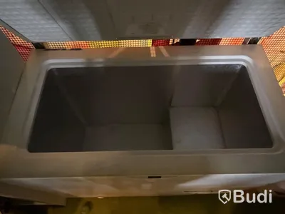 Kylskåp, frysskåp samt 2 st frysboxar, bl.a. Whirlpool/ Electrolux