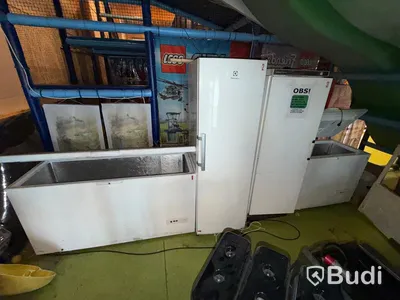 Kylskåp, frysskåp samt 2 st frysboxar, bl.a. Whirlpool/ Electrolux