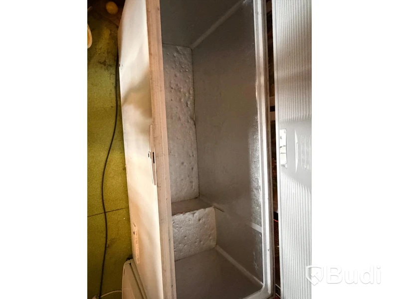 Kylskåp, frysskåp samt 2 st frysboxar, bl.a. Whirlpool/ Electrolux