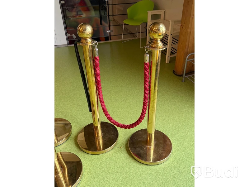 Stanchions, 5 pcs, with 2 ropes