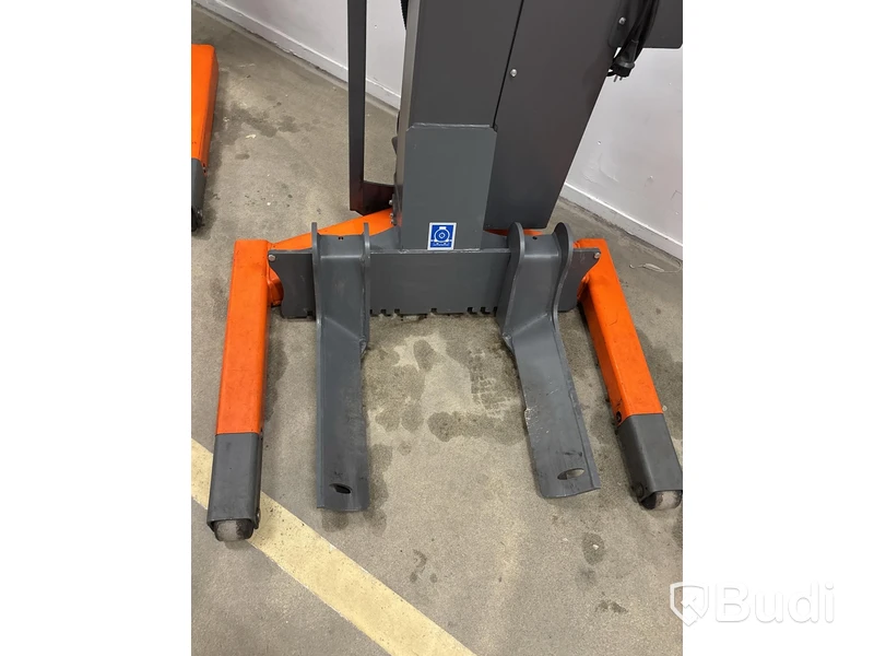 Mobil billyft 4 st Finkbeiner EHB 1003, mobila lyftar på hjul tot. 12 ton, inkl.  8 st. Pallbockar Stertil Koni, JS-H8F, 8,5 ton