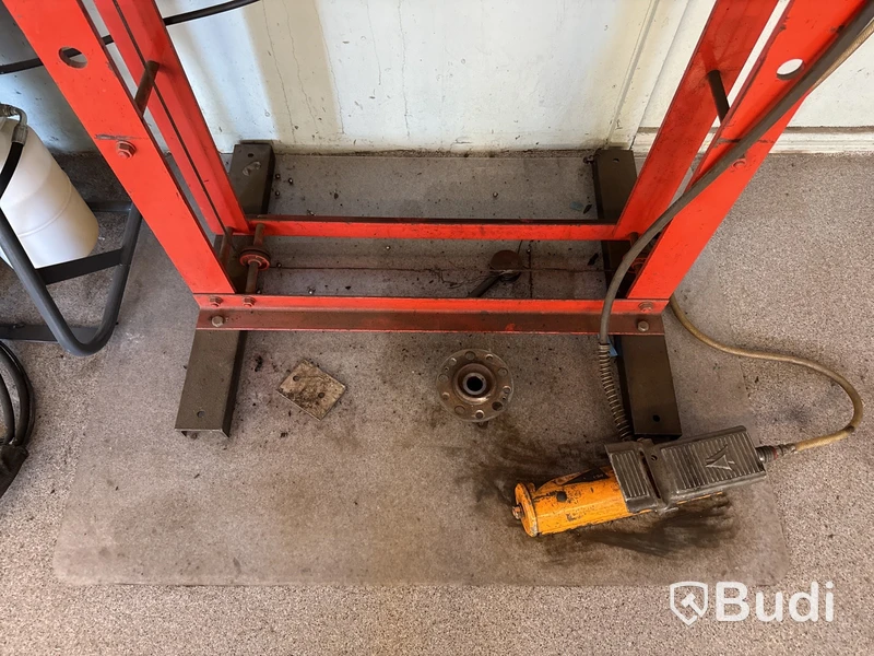 Hydraulisk verkstadspress Mega KP-30A | 30 t