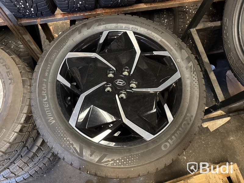 4 st vinterhjul Kumho 235/55 R19 105T | Hyundai Ionic 5