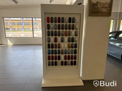 Displayinredning, broschyrställ m.m Hyundai