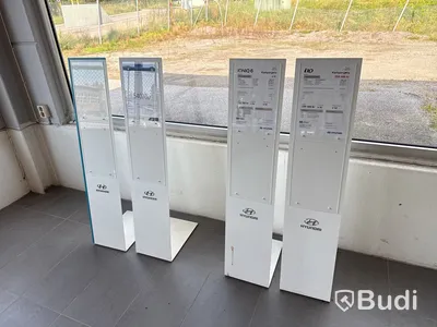 Displayinredning, broschyrställ m.m Hyundai