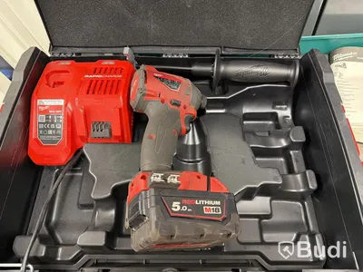 Slagskruvdragare Milwaukee M18 FID2, med laddare och batteri