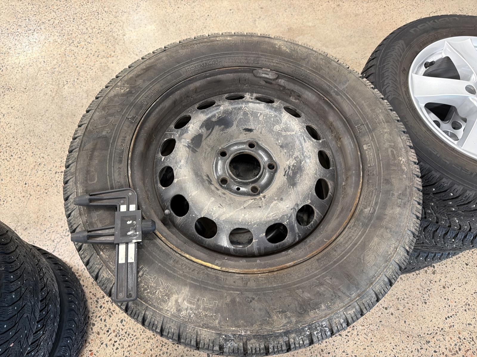 Vinterhjul  215/65 R16C