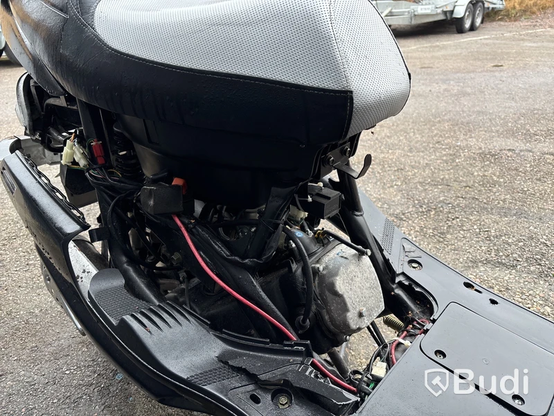 Lätt motorcykel Baotian BT125T-9, -2005 (rep-objekt)