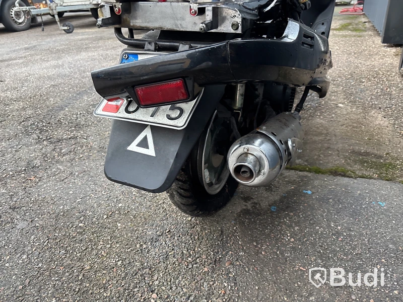 Lätt motorcykel Baotian BT125T-9, -2005 (rep-objekt)